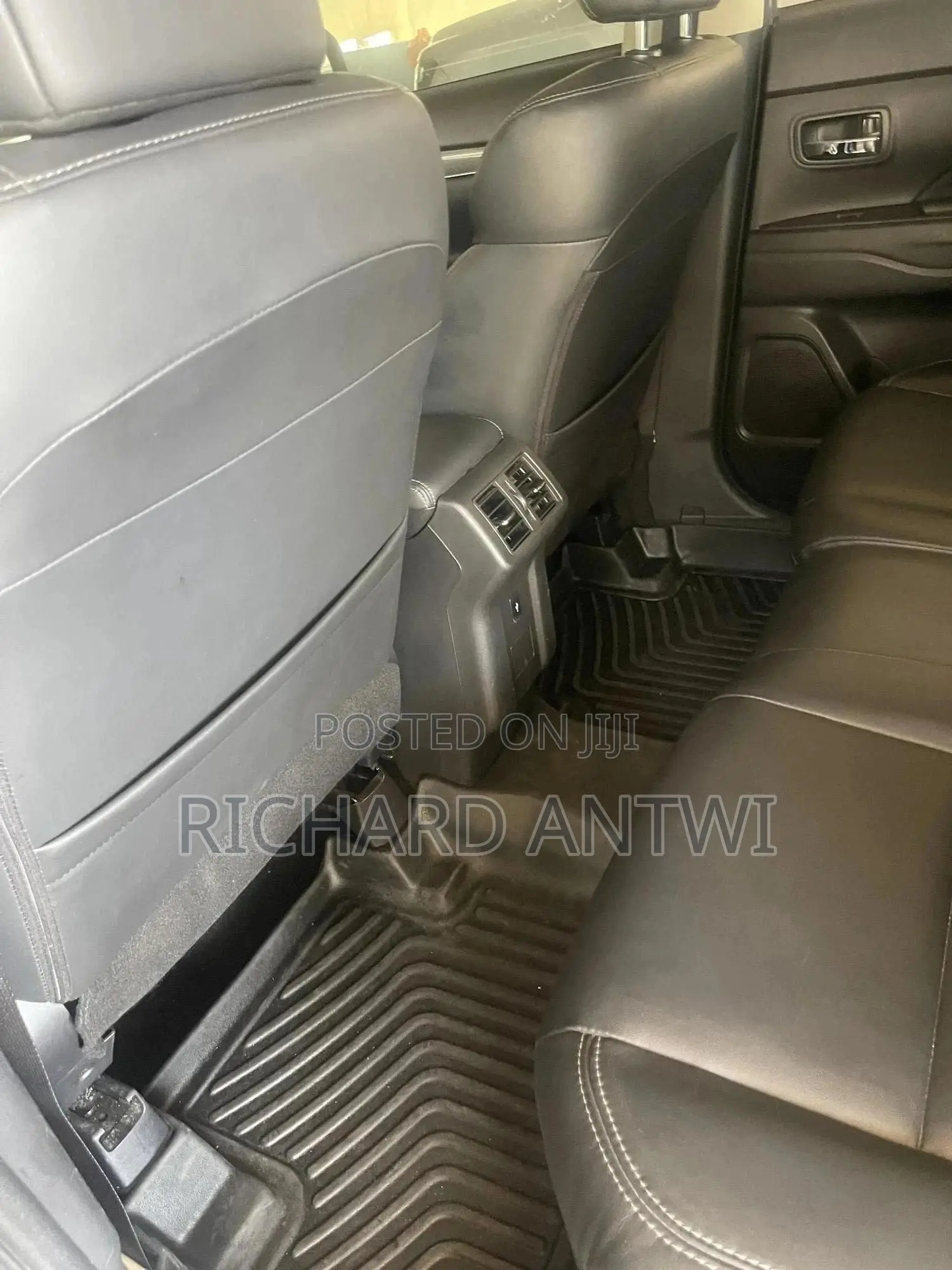 Mitsubishi Outlander GT AWC 2019 Gray