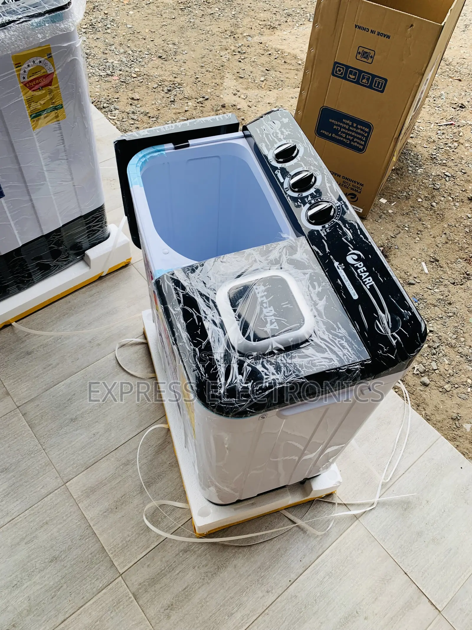 Hot  Deals on Pearl 7kg Topload Twintub Semi White With Black Cover