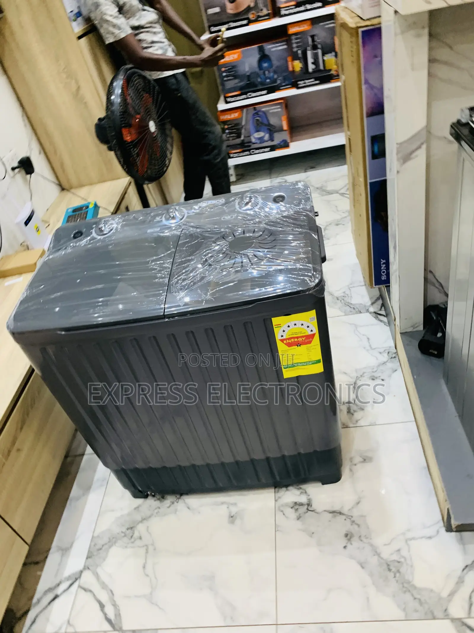 Ultra Sleek Modern Black 11kg Topload Nasco