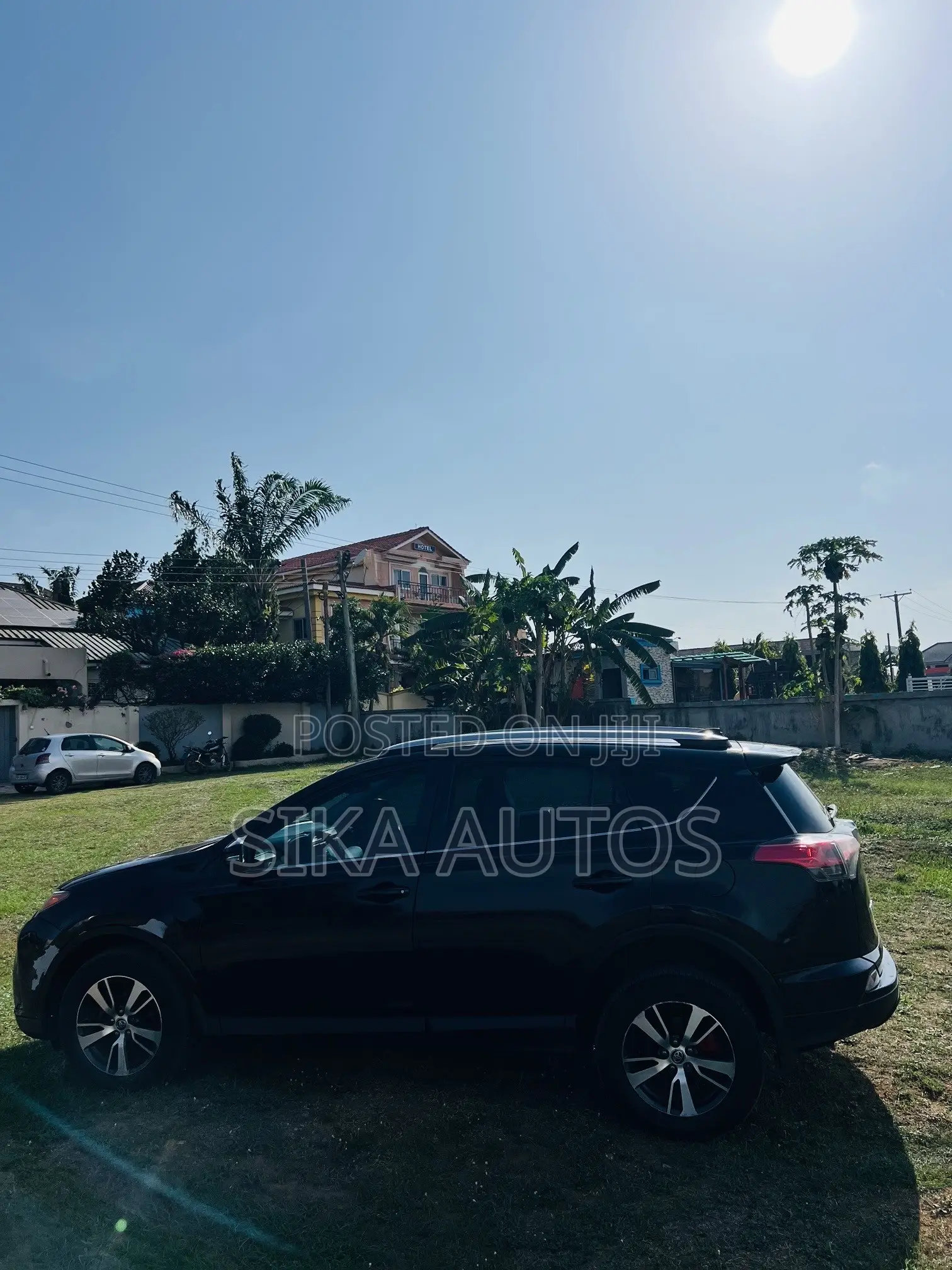 Toyota RAV4 LE 4dr SUV AWD (2.5L 4cyl 6A) 2018 Black