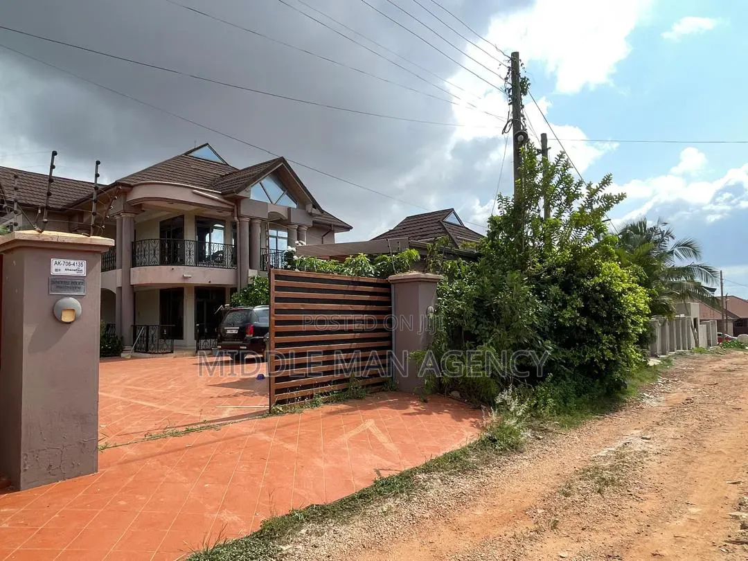 Furnished 5bdrm Mansion in Middle Man Agency, Kumasi Metropolitan
