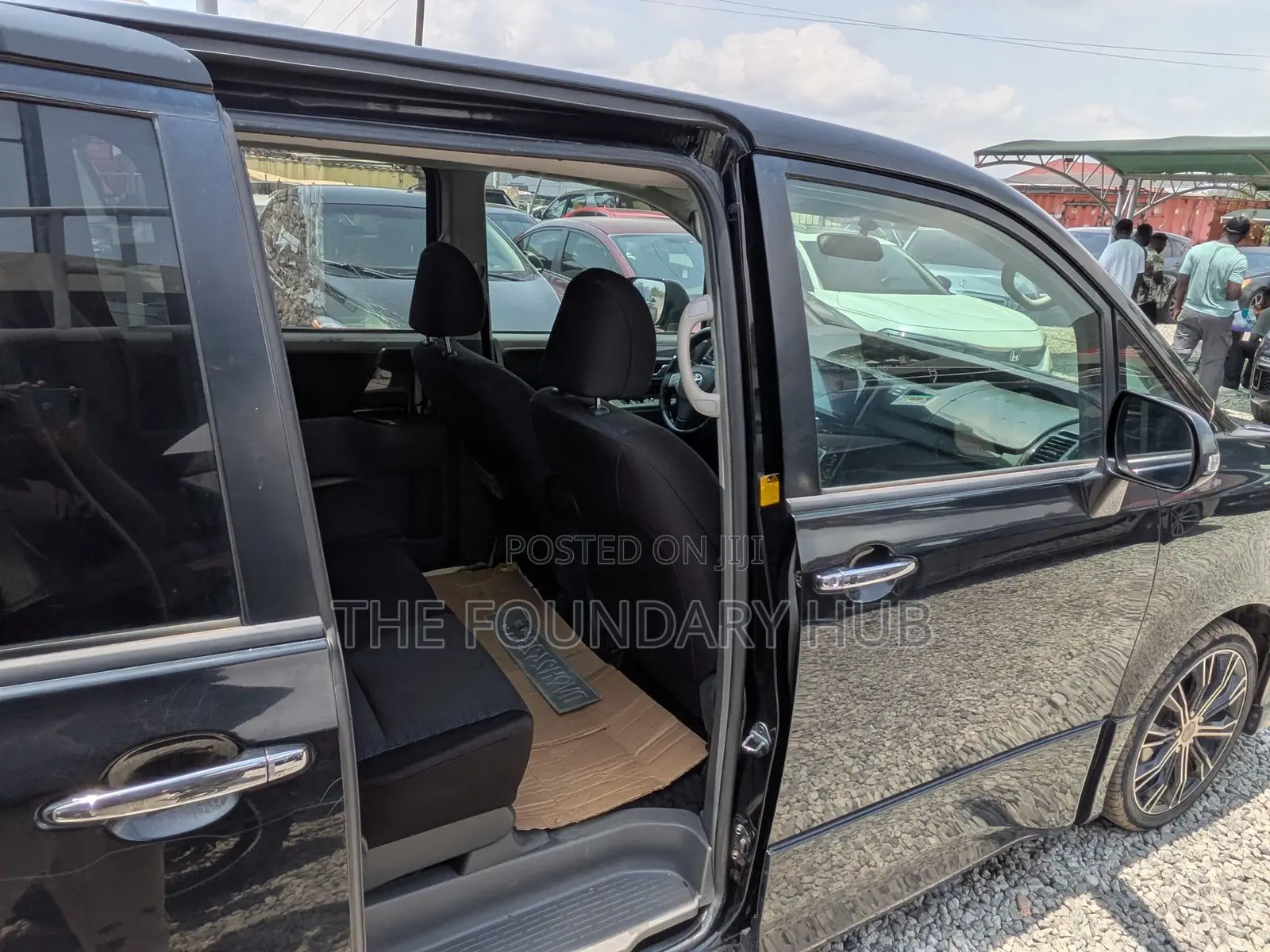 Toyota Voxy X 4WD 8-Seater 2010 Black