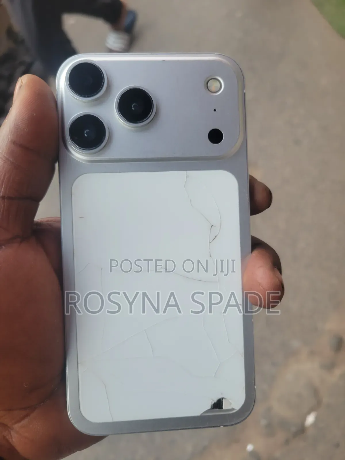 Apple iPhone XR 64 GB White