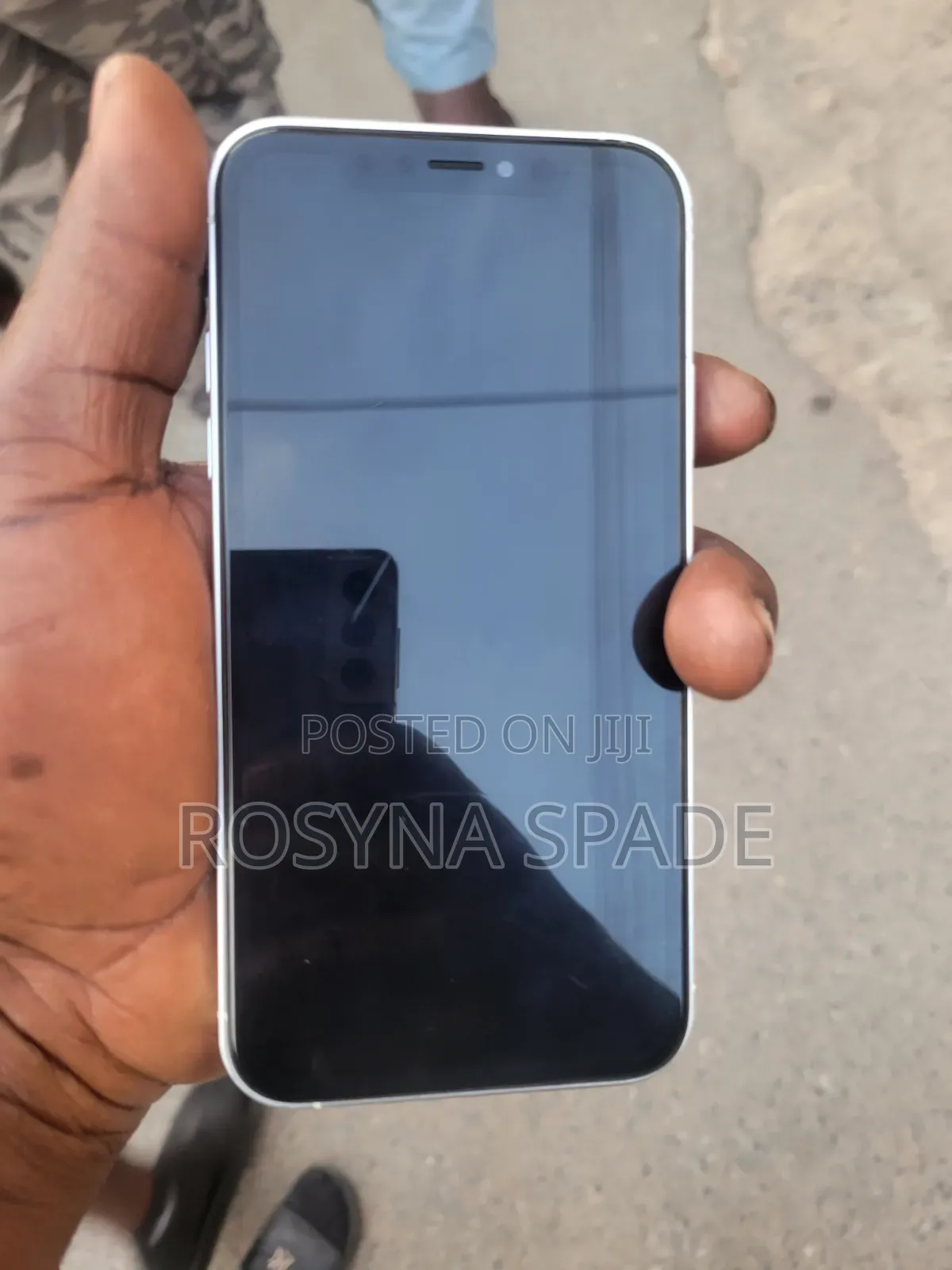 Apple iPhone XR 64 GB White