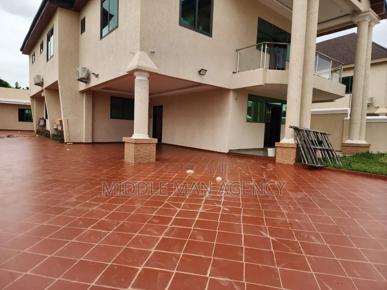 Furnished 6bdrm Mansion in Middle Man Agency, Kumasi Metropolitan