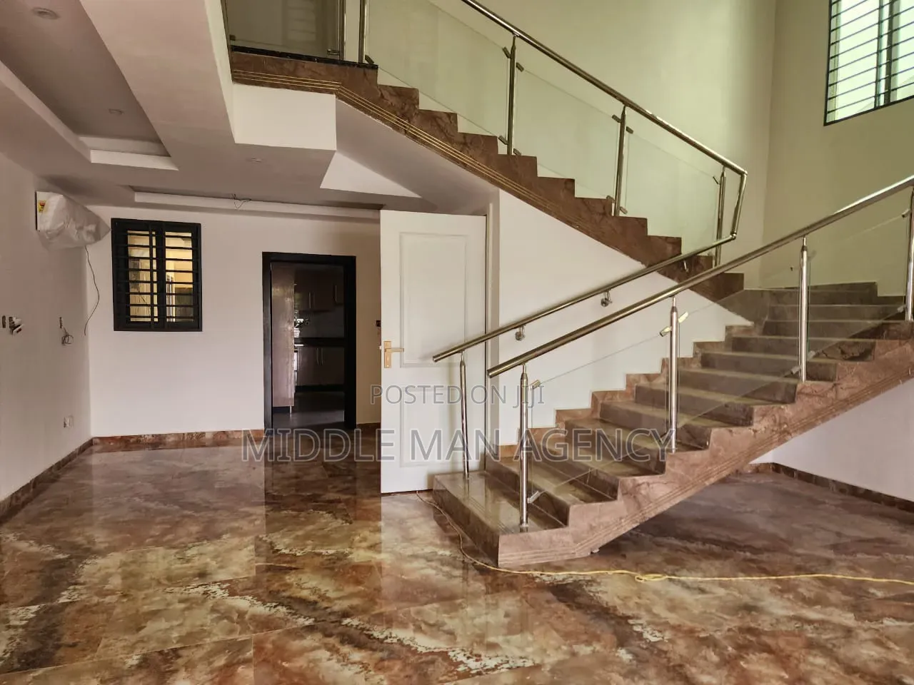 Furnished 6bdrm Mansion in Middle Man Agency, Kumasi Metropolitan