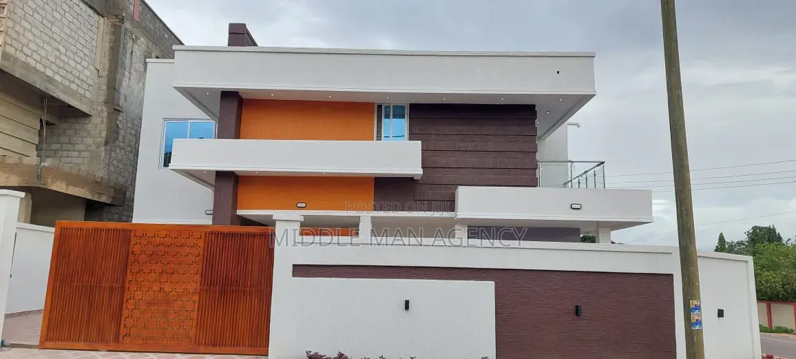 Furnished 4bdrm Mansion in Middle Man Agency, Kumasi Metropolitan