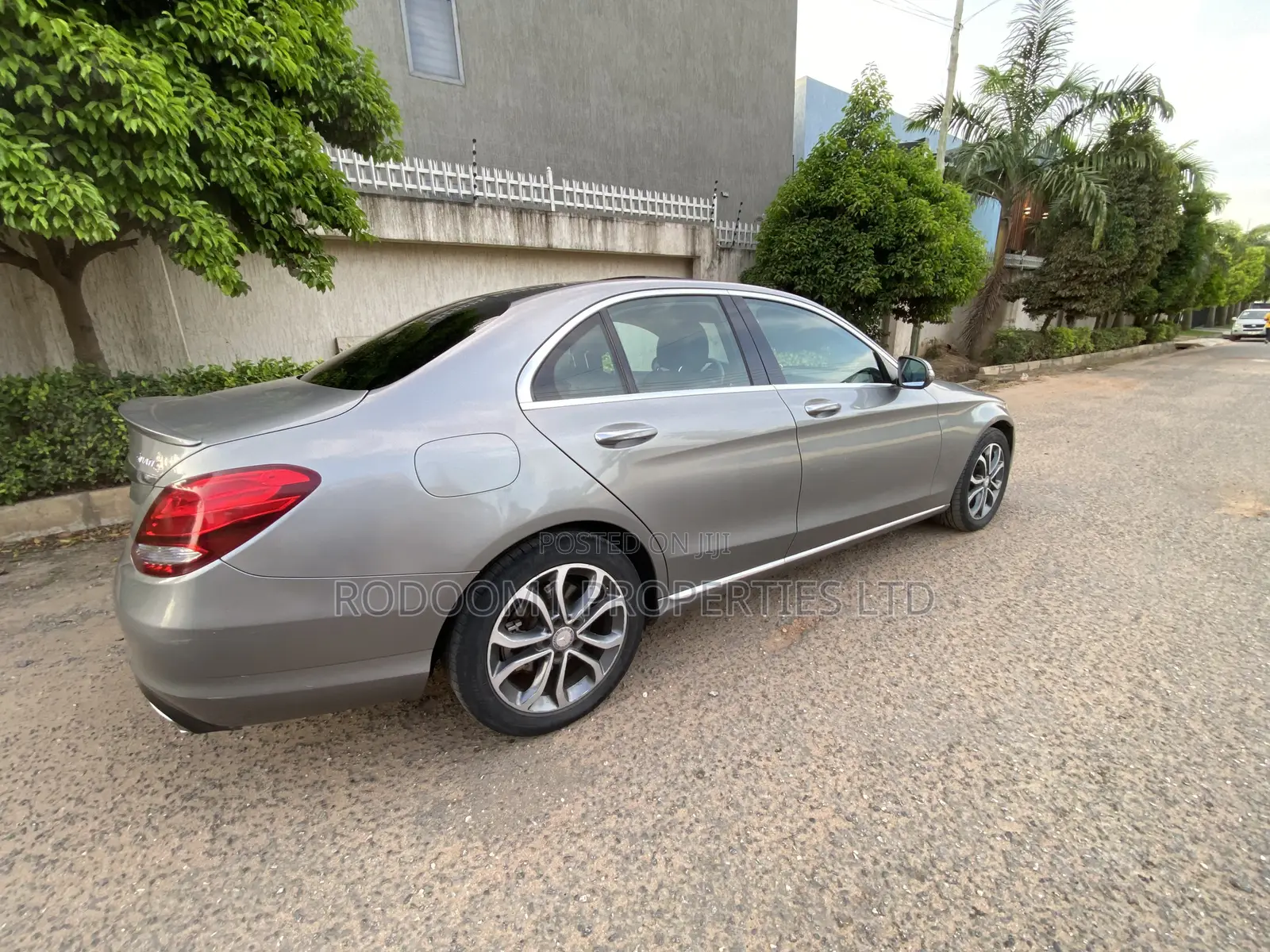 Mercedes-Benz C300 2015 Brown