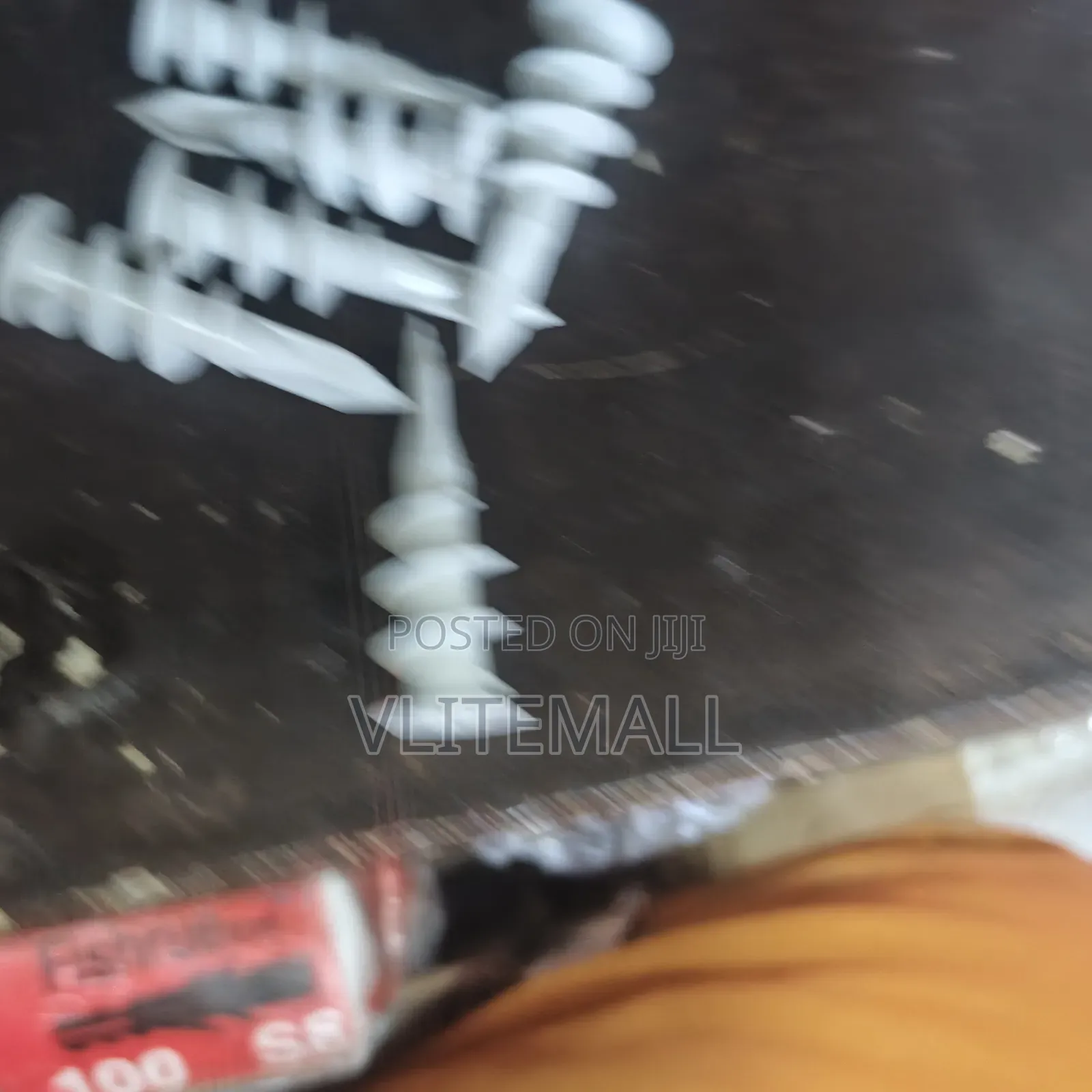 Shows Zinc Alloy Self-Drilling Drywall Anchors 10pcs