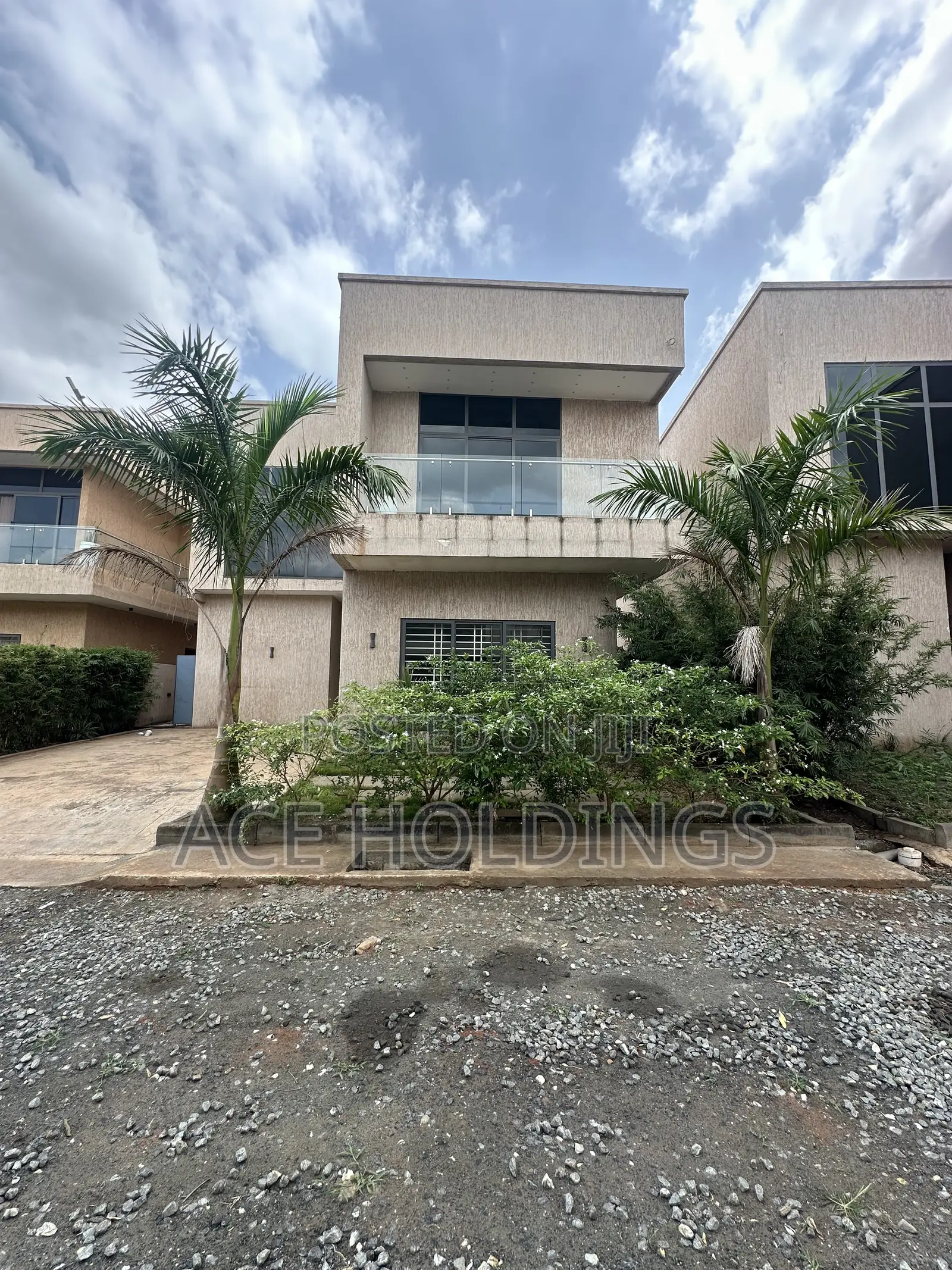 4bdrm House in Oyarifa for sale
