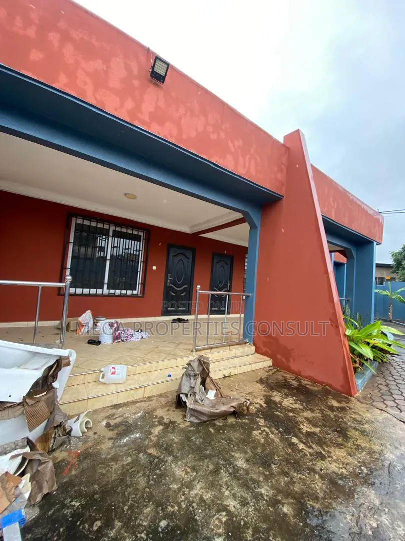 9bdrm House in Mile 7 for rent