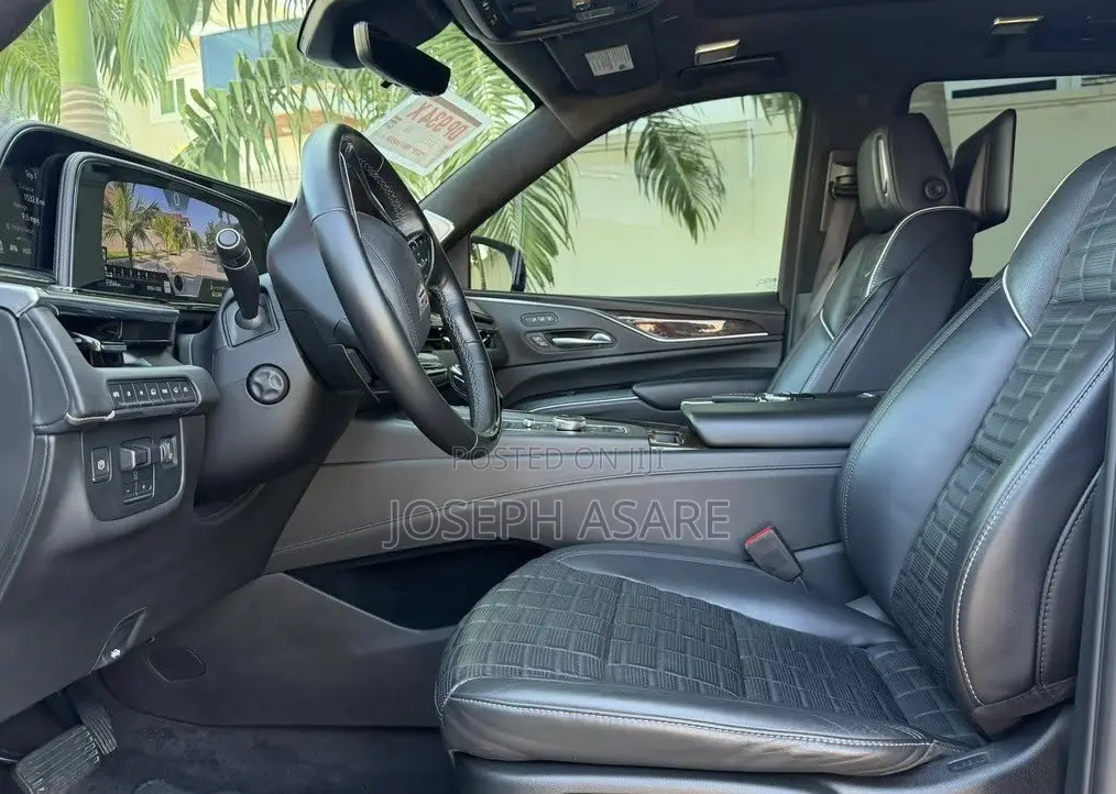 Cadillac Escalade 2022 White