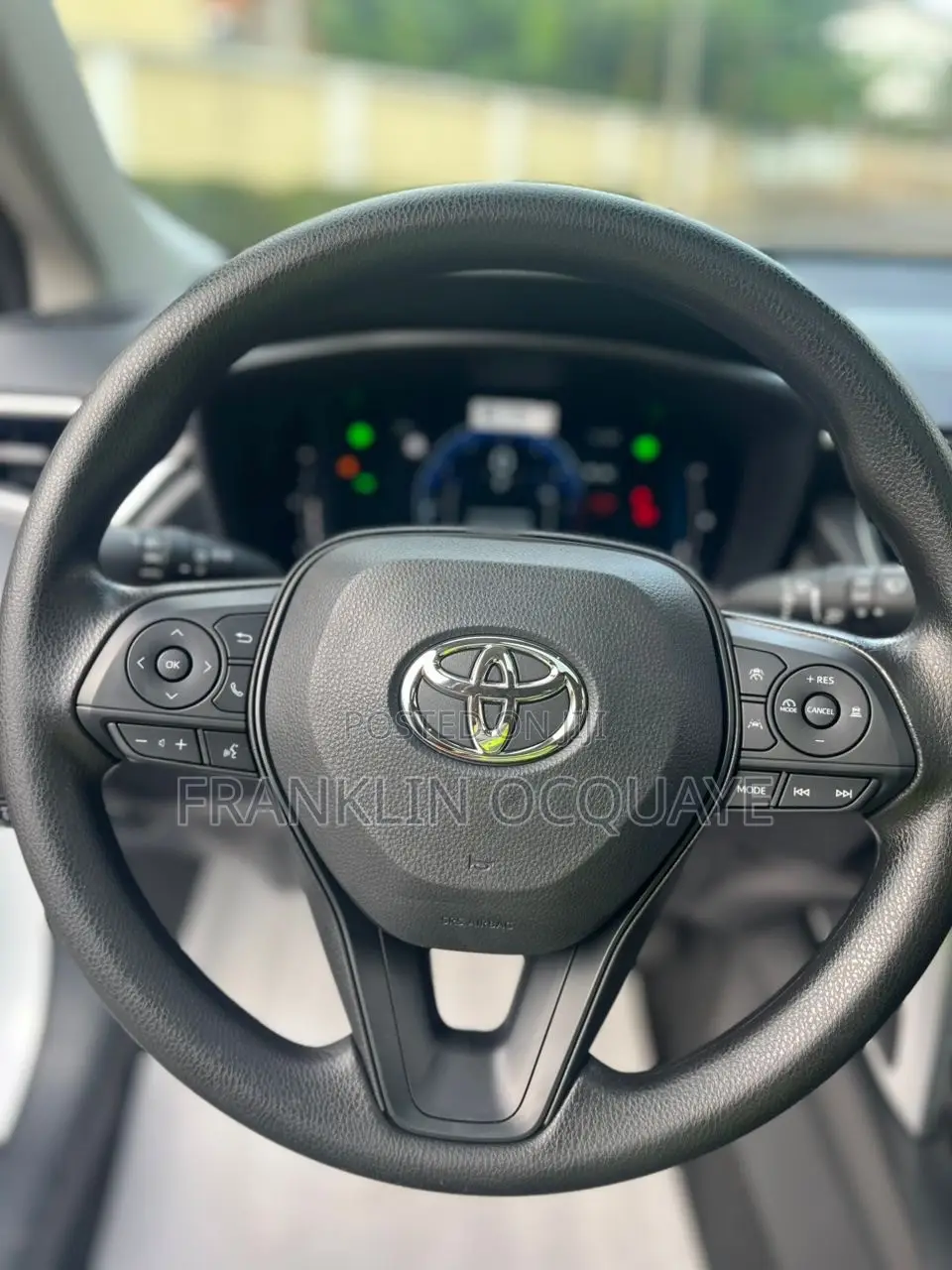 Toyota Corolla Cross XLE 2025 White