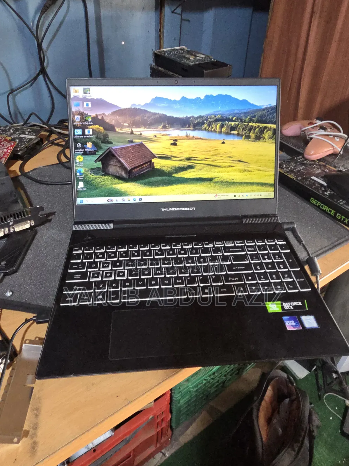 Laptop 8GB Intel Core i7 HDD+SSD 500GB