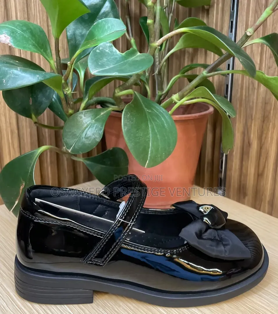 Girls' Classy Black Patent Shoes