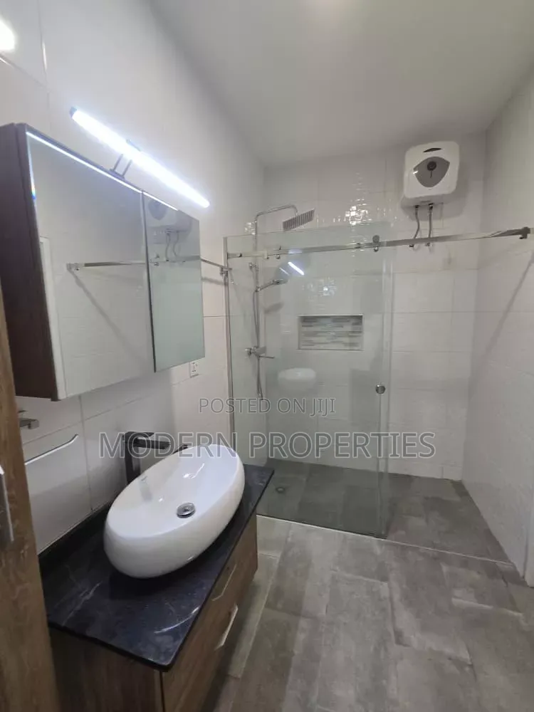 2bdrm Apartment in Modern Properties, Oxford Street for rent