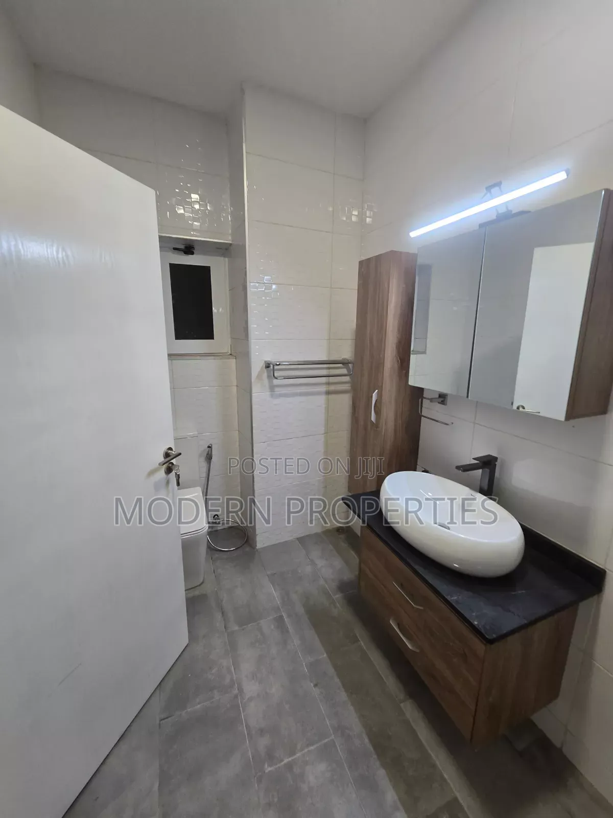 Furnished 2bdrm Apartment in Modern Properties, Oxford Street for rent