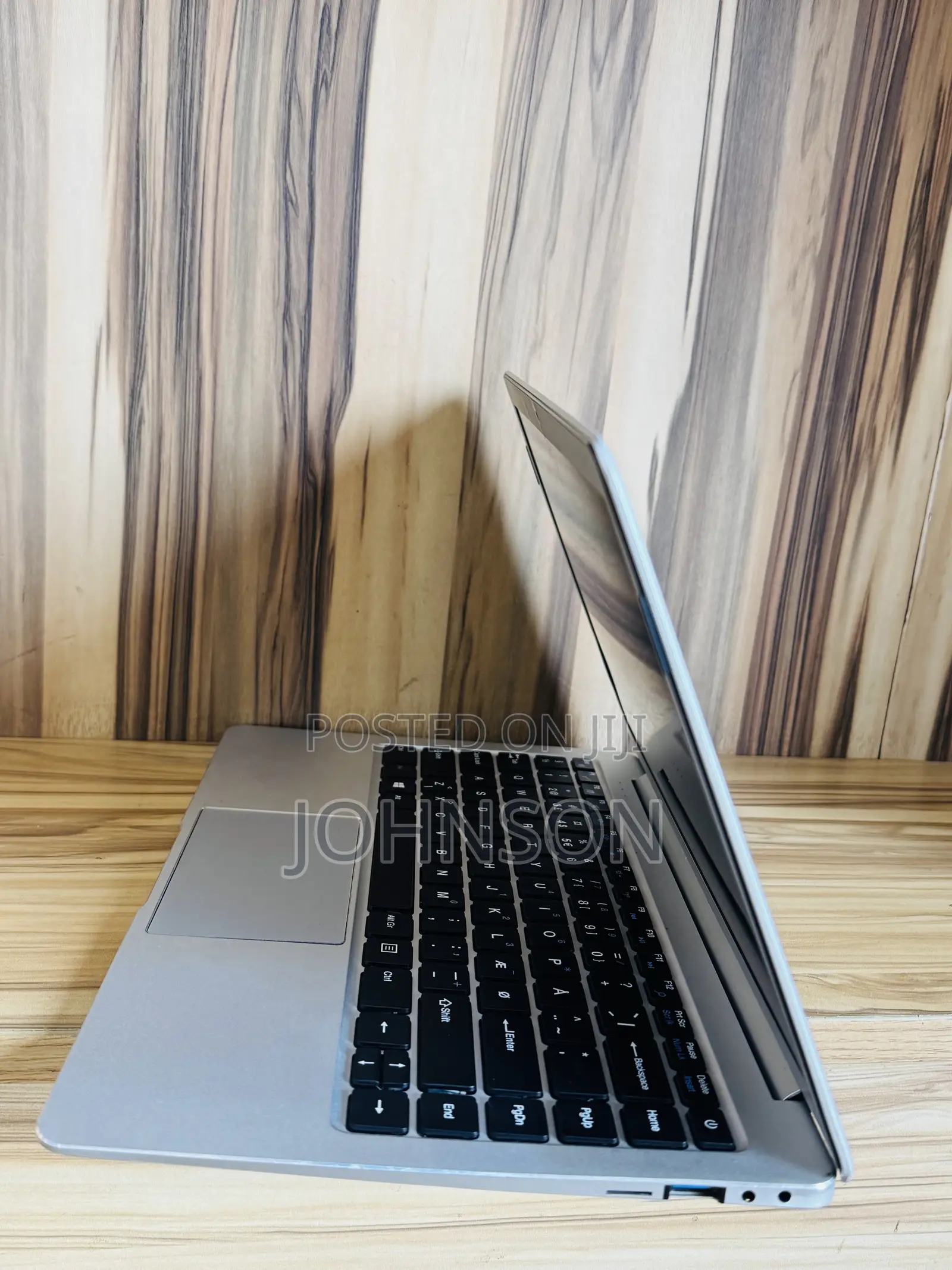 Laptop 8GB Intel Celeron SSD 256GB