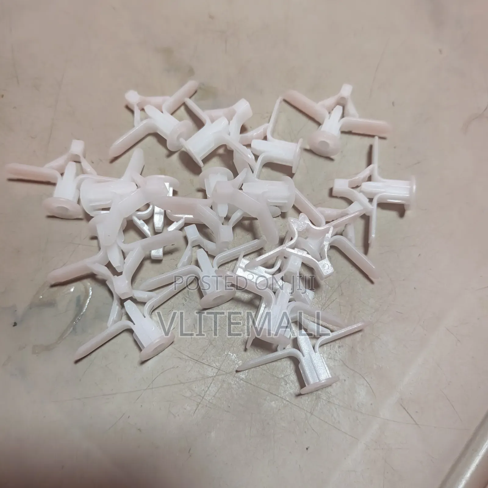 Butterflies Type Gypsum Anchors 5pcs
