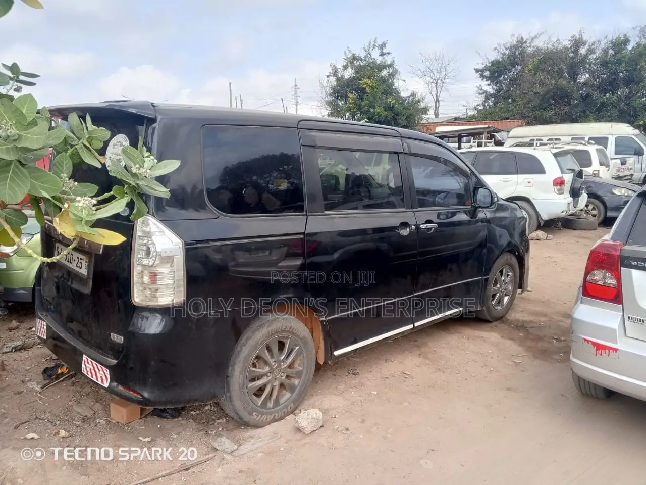 Toyota Voxy X 4WD 8-Seater 2013 Black