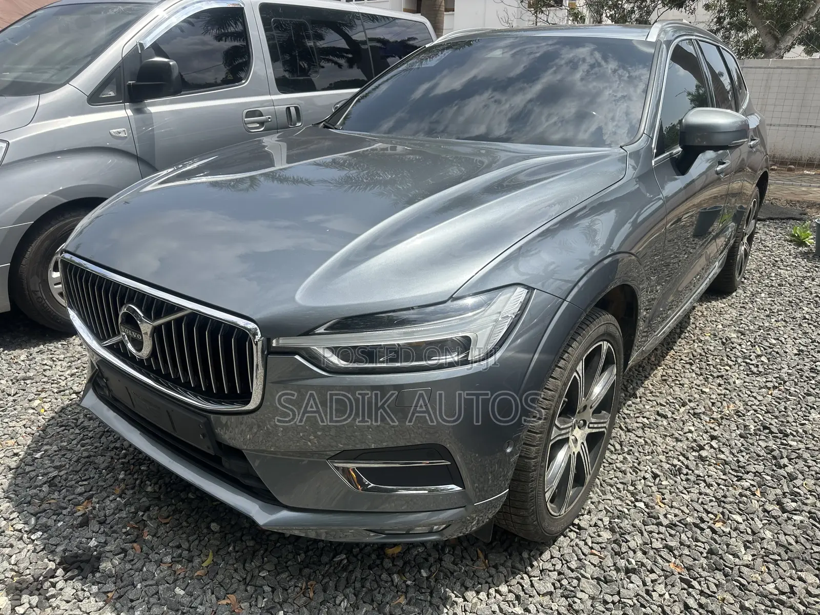 Volvo XC60 T5 Inscription AWD 2019 Gray