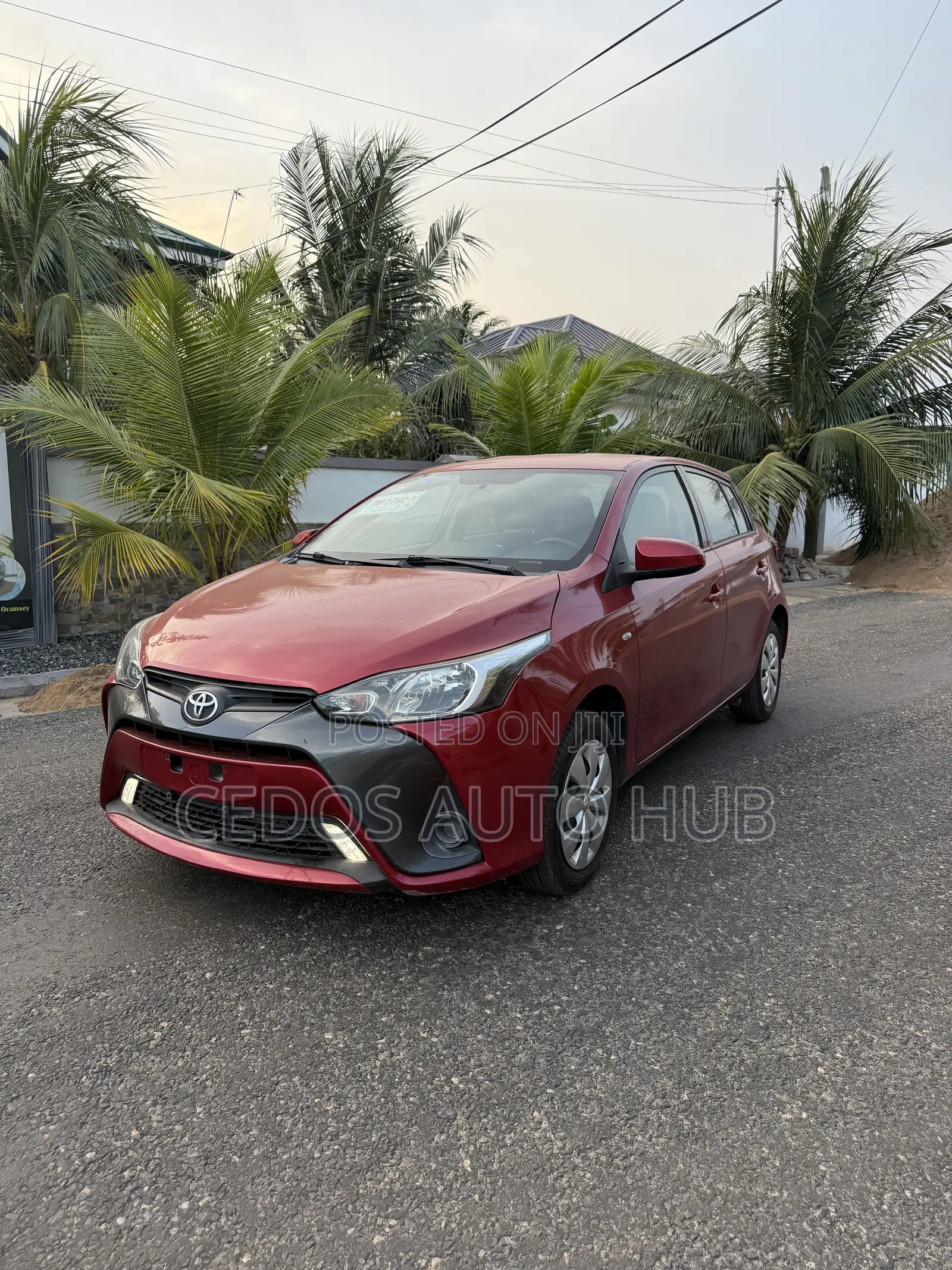Toyota Yaris L Hatchback 5dr 2018 Burgundy