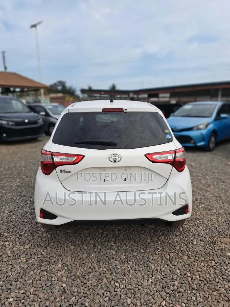 Toyota Vitz 2017 White