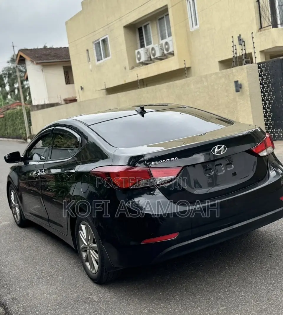 Hyundai Elantra SE Sedan FWD (1.8L 4cyl 6A) 2016 Black