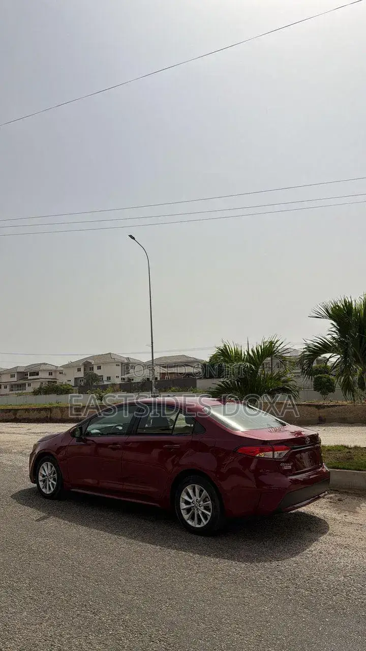 Toyota Corolla LE 2022 Red
