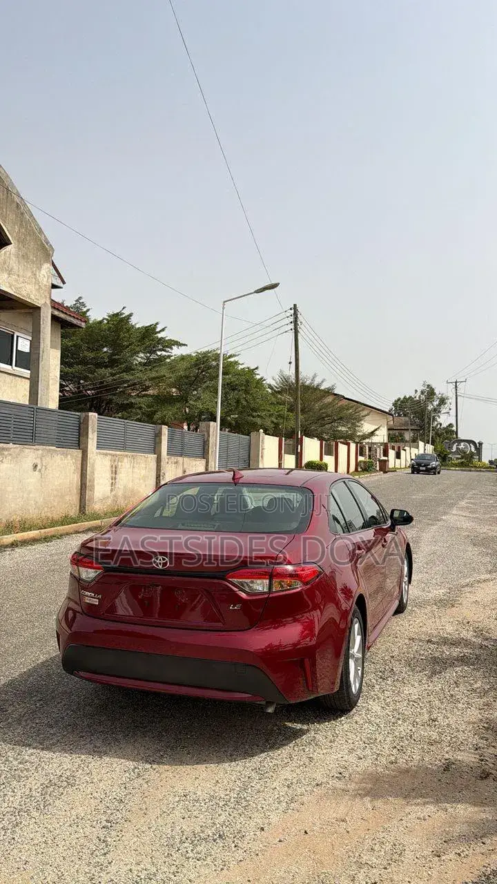 Toyota Corolla LE 2022 Red