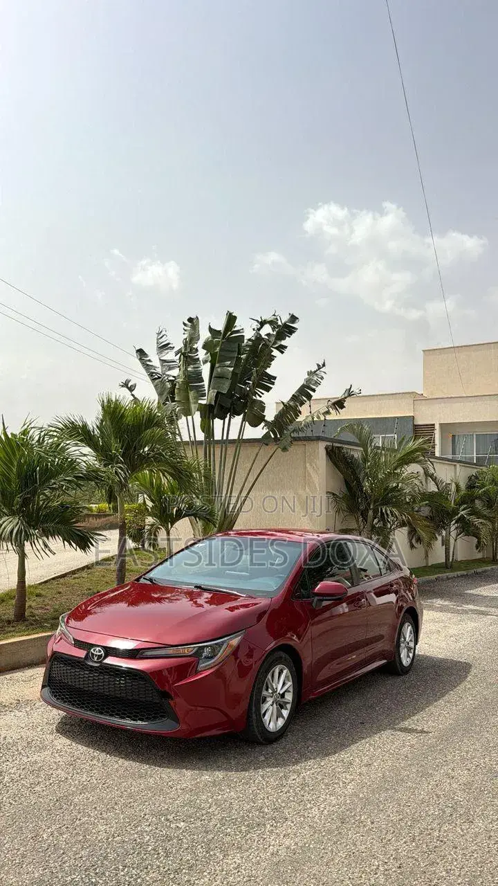 Toyota Corolla LE 2022 Red
