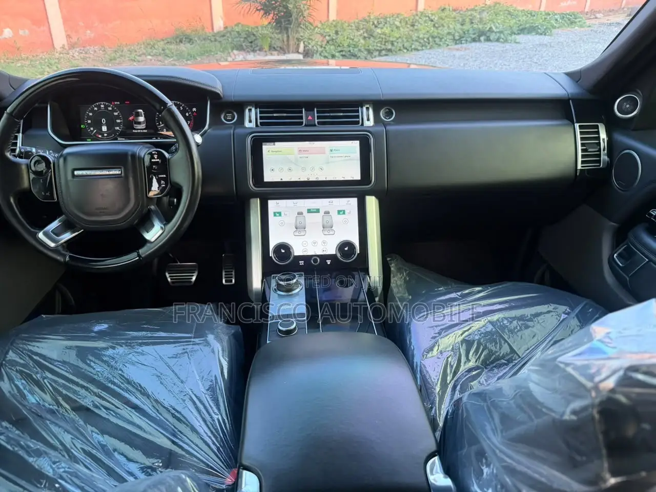 Land Rover Range Rover Vogue 2022 Black