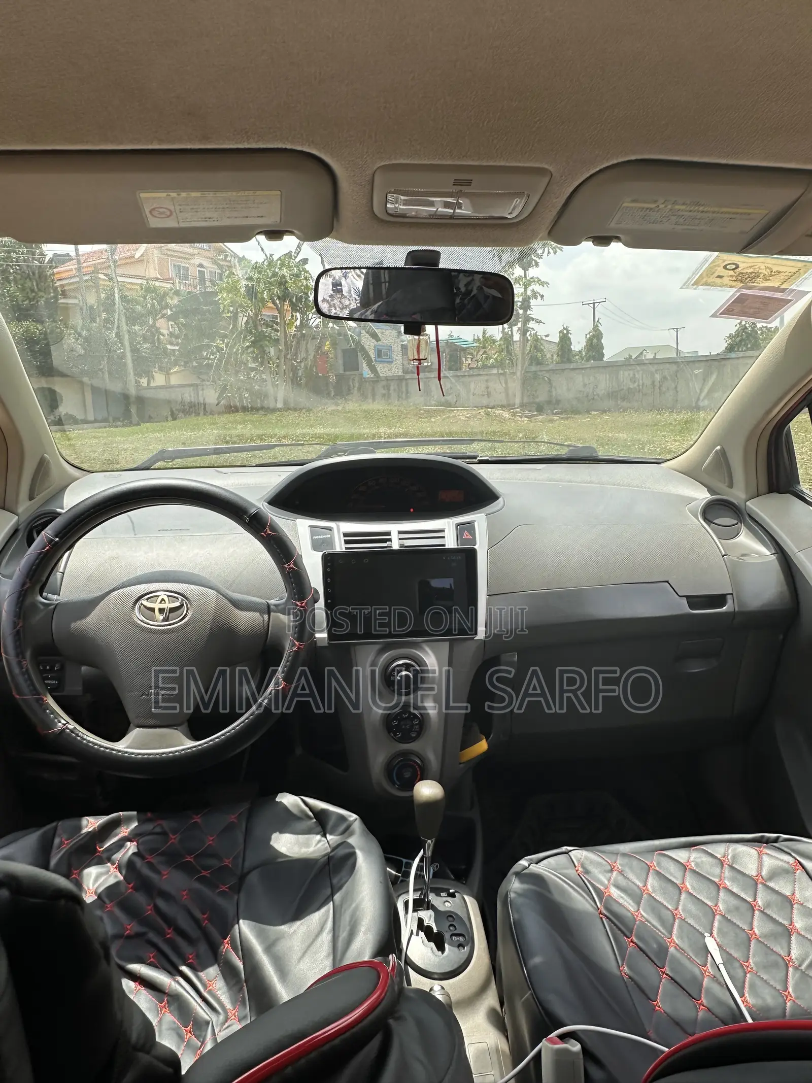 Toyota Vitz 2010 Red