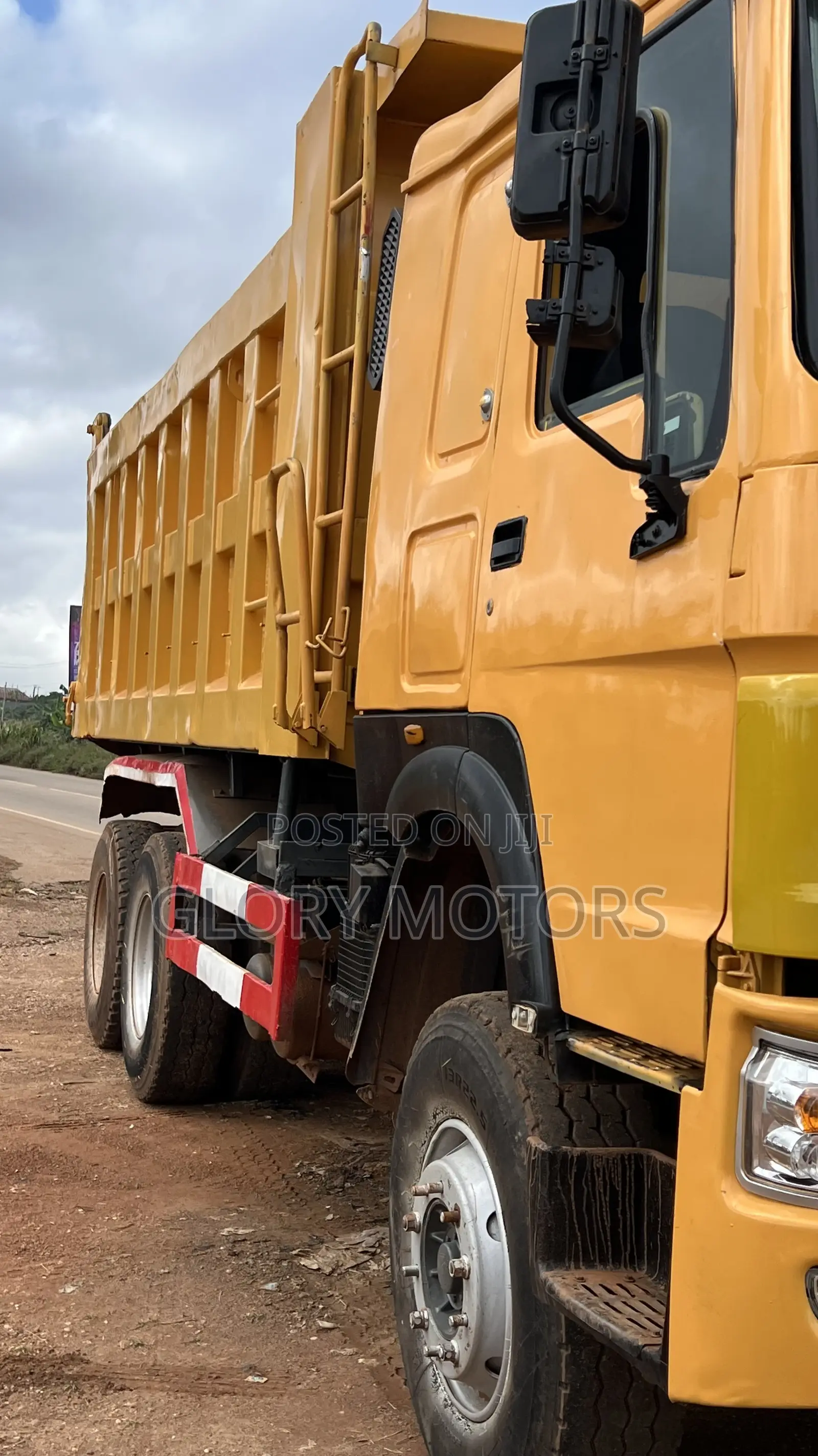 20 Cubic Dump Truck