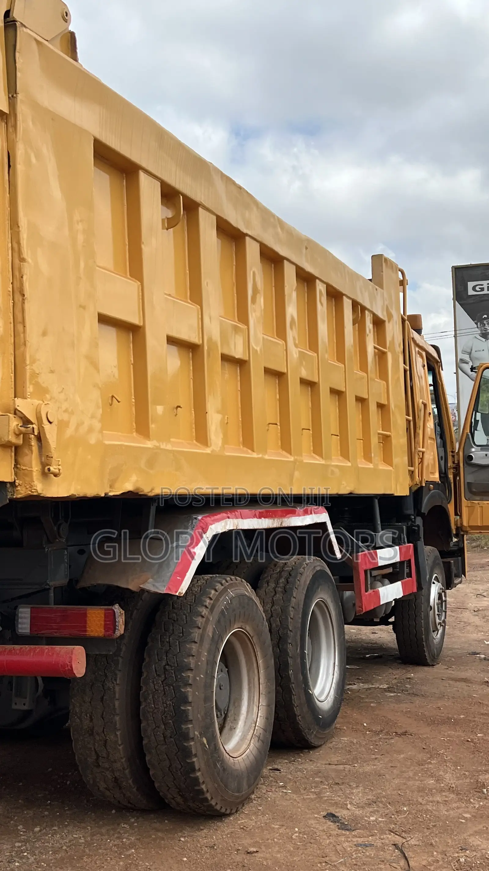 20 Cubic Dump Truck