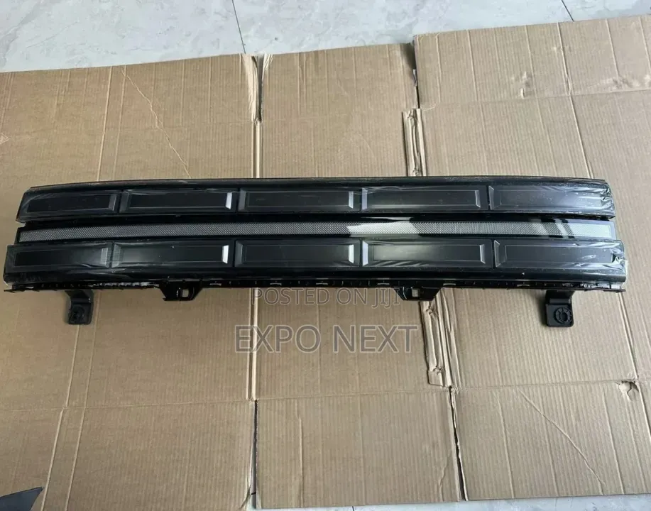 Hyundai Santa Fe 2025-2026 Led Front Grille