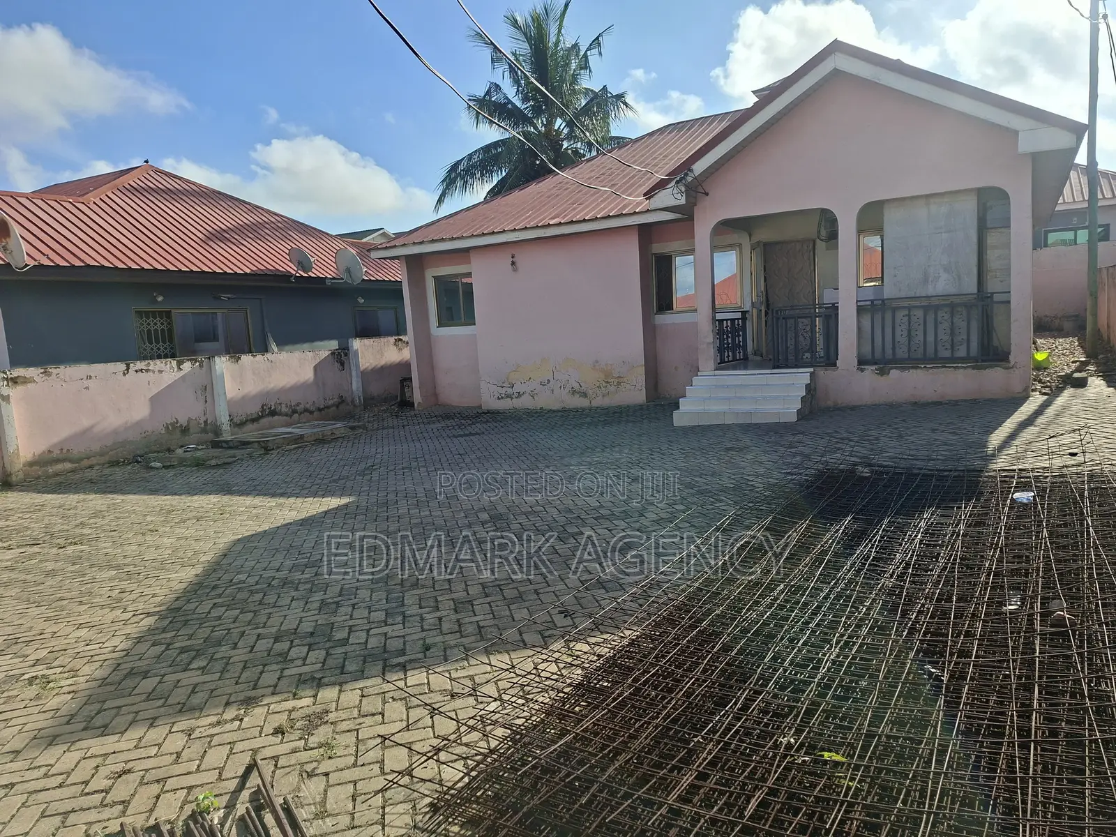 3bdrm House in Kwabenya for sale