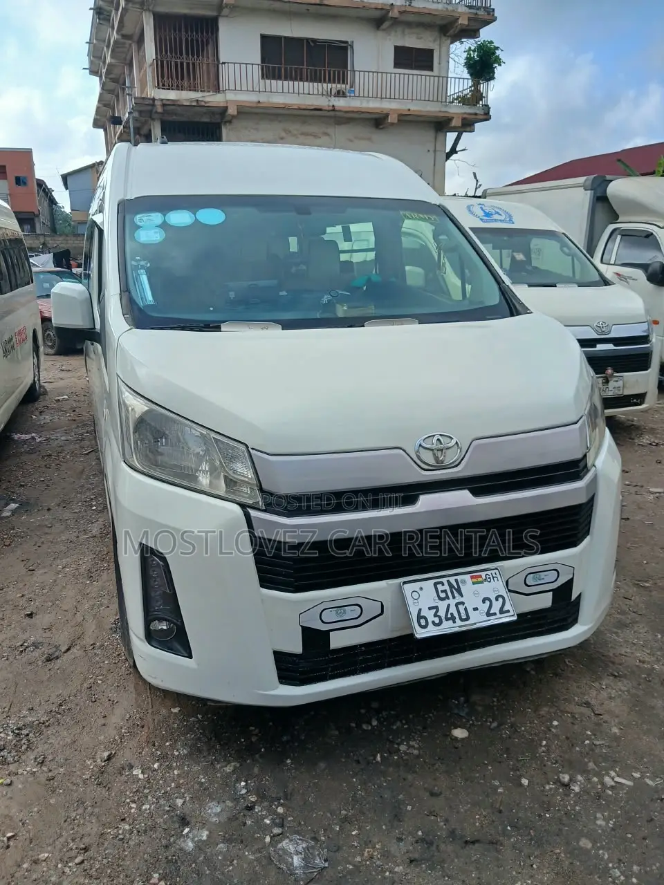 Clean Mini Van for Rent-14 Seater