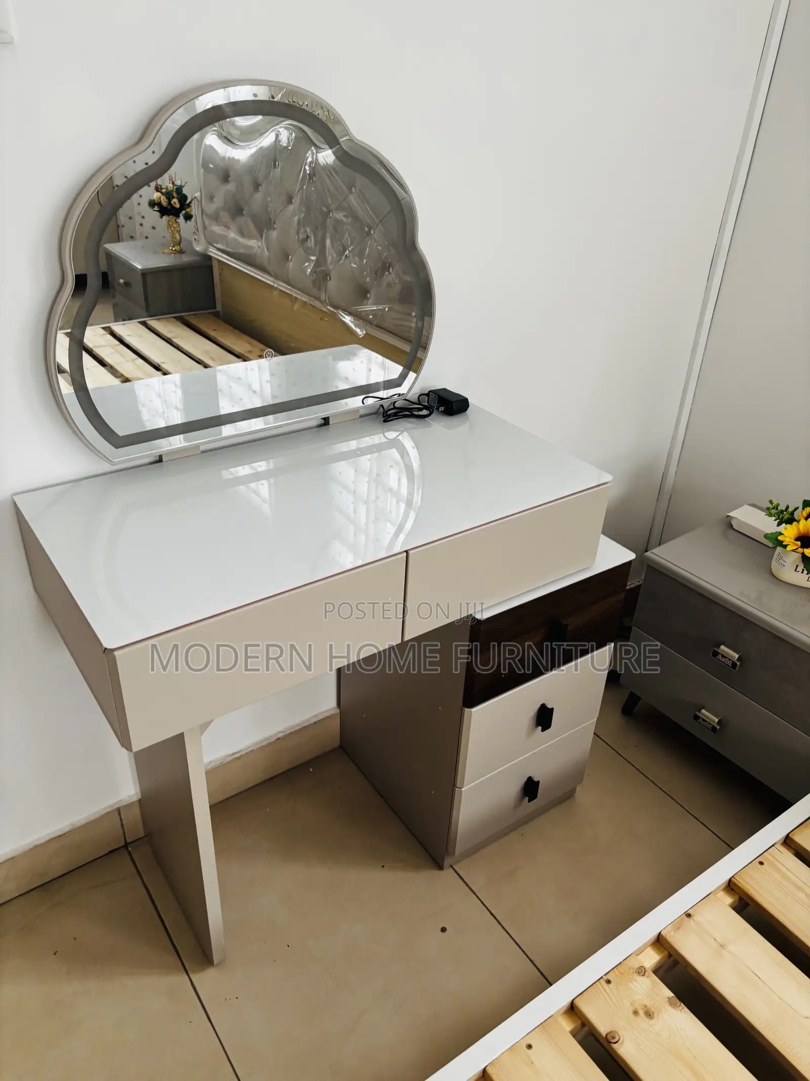  Luxury Imported Dressing Table | 2 Sets Left | Wholesale Welcome
