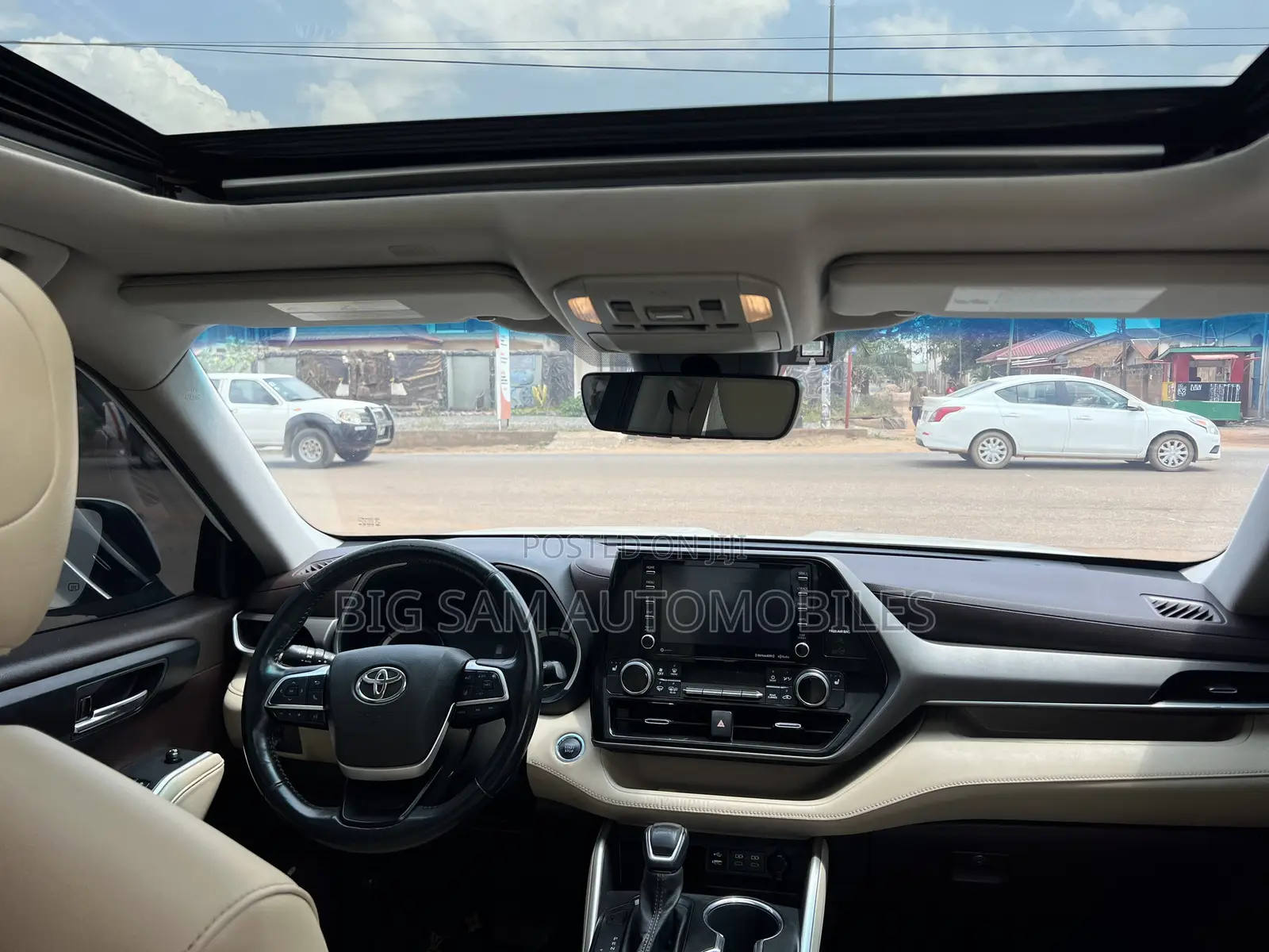 Toyota Highlander XLE 2022 White
