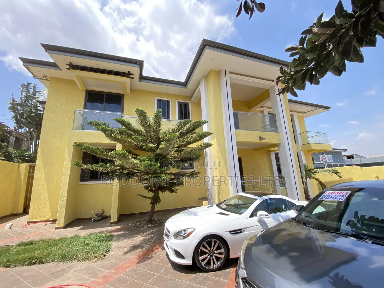 7bdrm Mansion in Mile 7 for sale