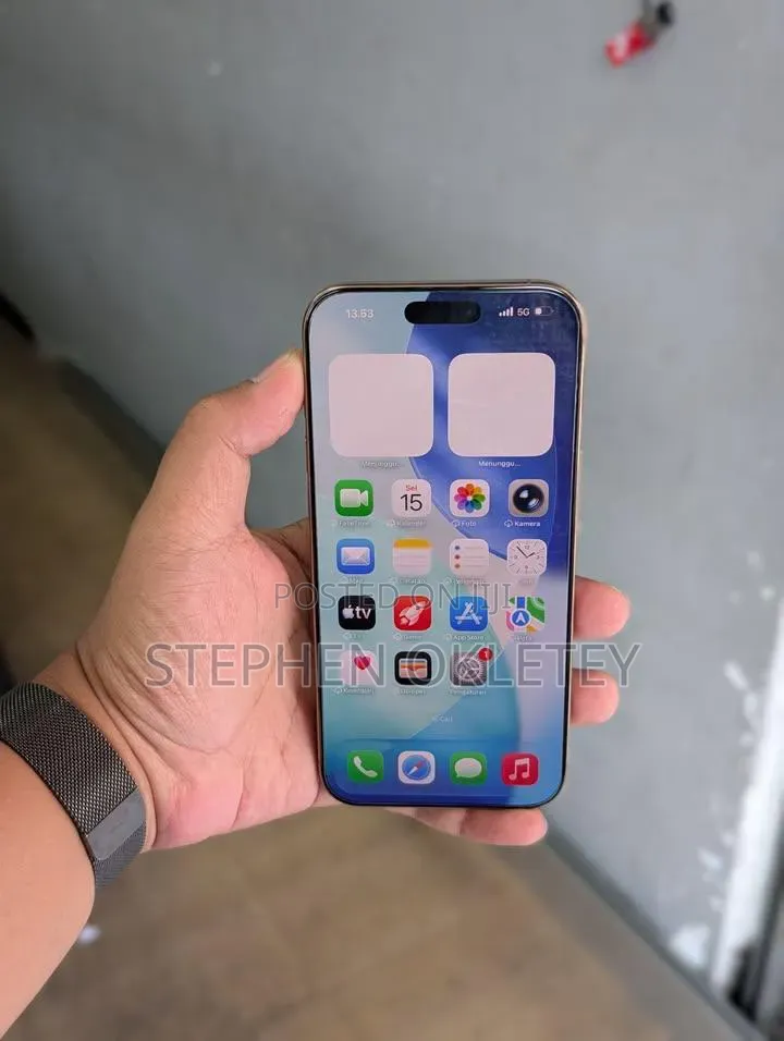 New Apple iPhone 16 Pro Max 256 GB Gold