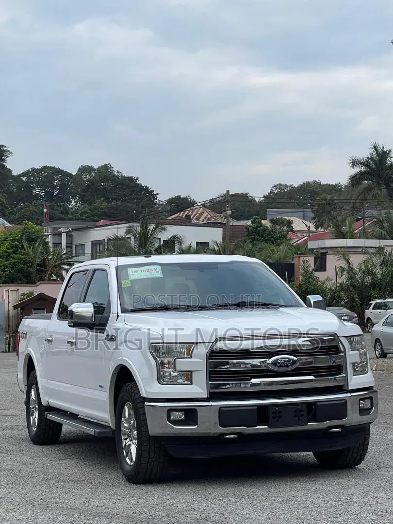 Ford F-150 Lariat 4x4 SuperCrew Cab Styleside 5.5 ft. box 145 in. WB
