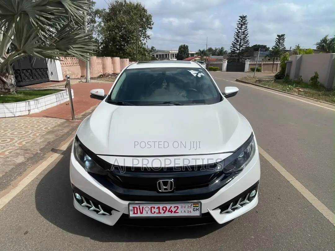 Honda Civic EX 4dr Hatchback (1.5L 4cyl) 2017 White