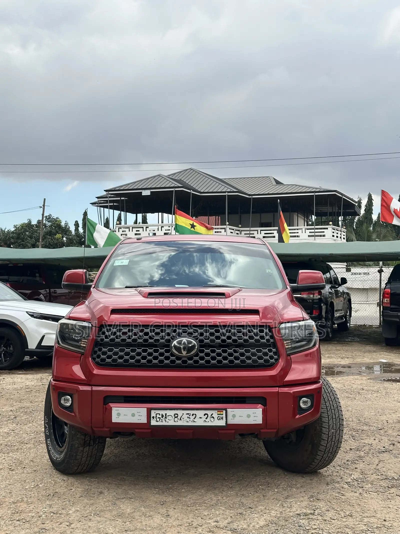 Toyota Tundra Platinum 5.7L V8 4x4 CrewMax 5.6 ft. box 145.7 in. WB Red