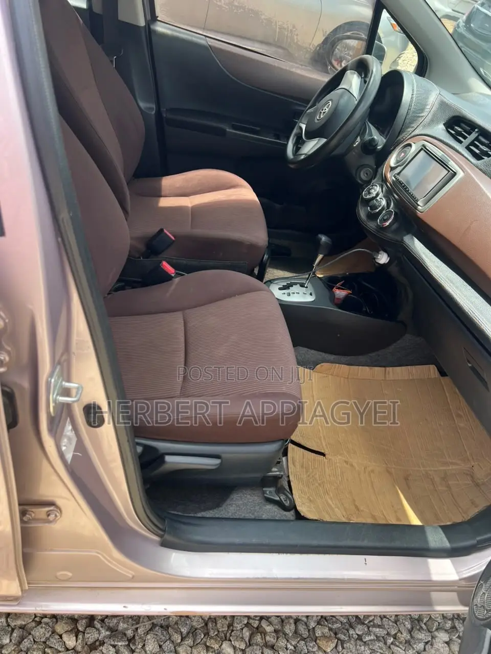 Toyota Vitz 2012