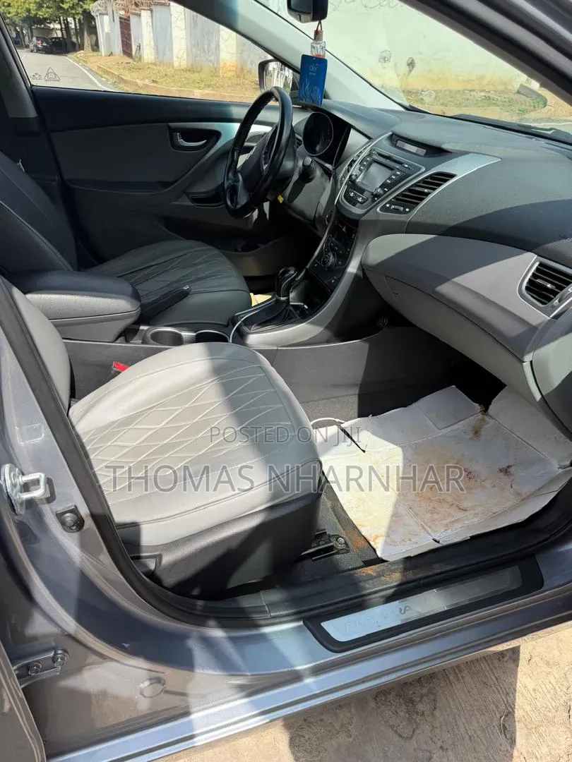 Hyundai Elantra 2016 Silver