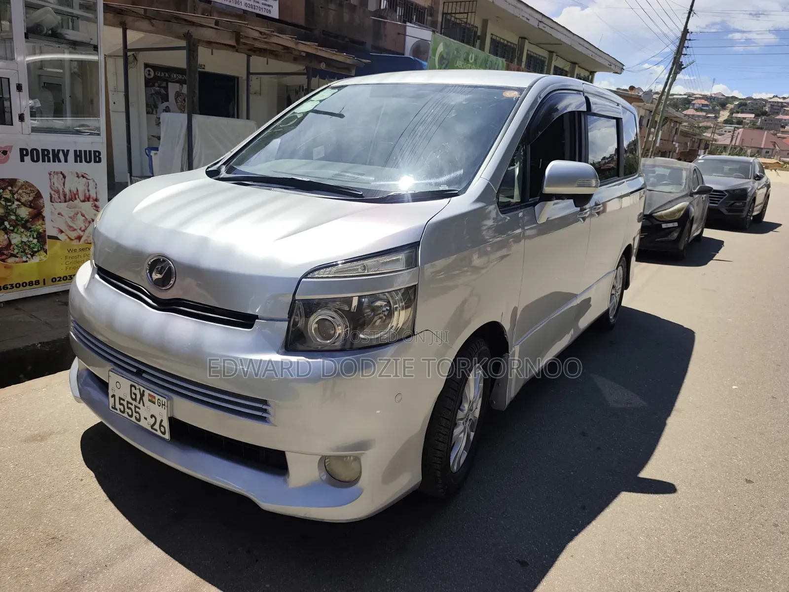 Toyota Voxy 2013 Silver