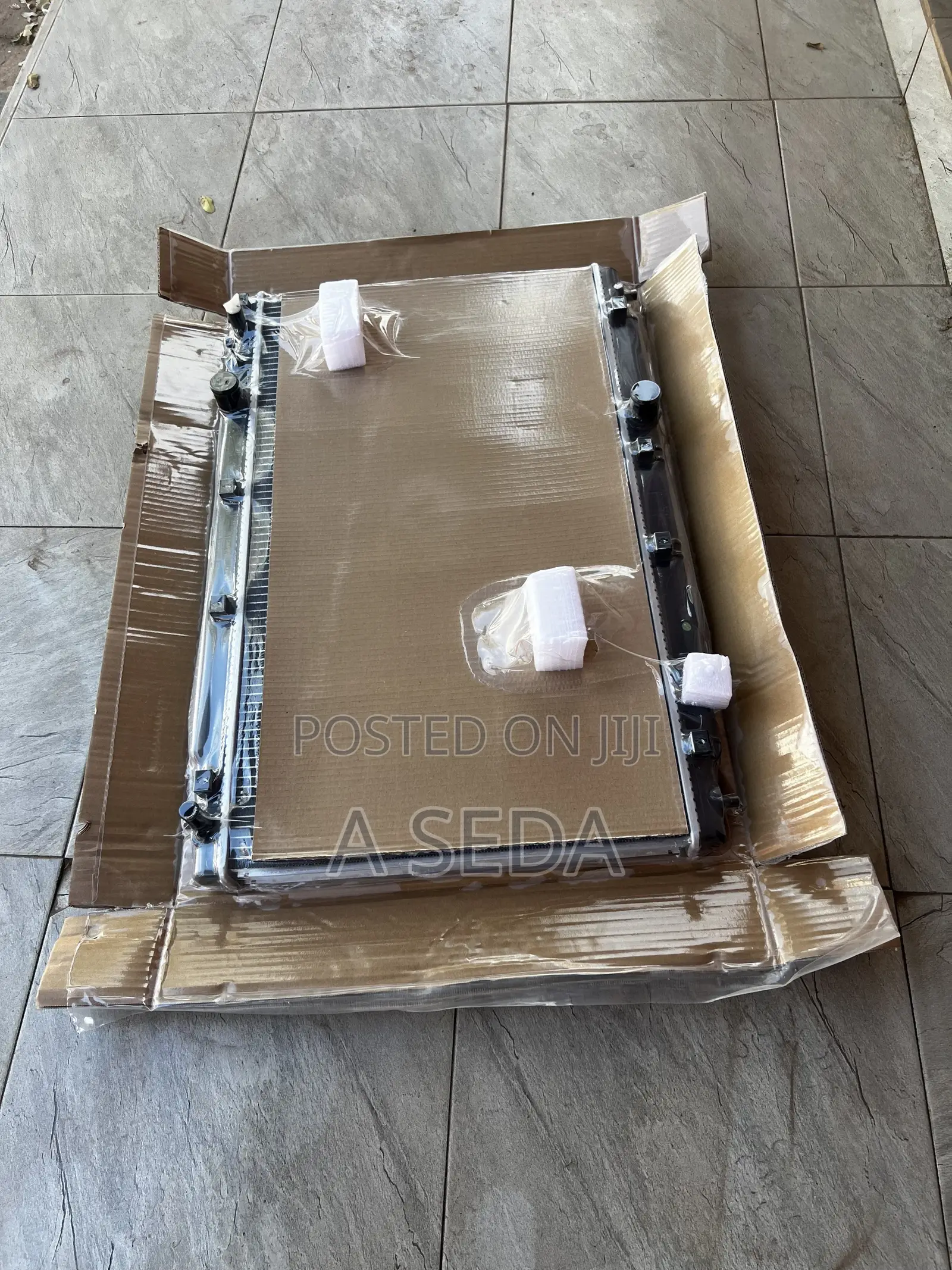 Honda CRV Radiator Water Tank 2017 2018 2019 2020 2021 2022.