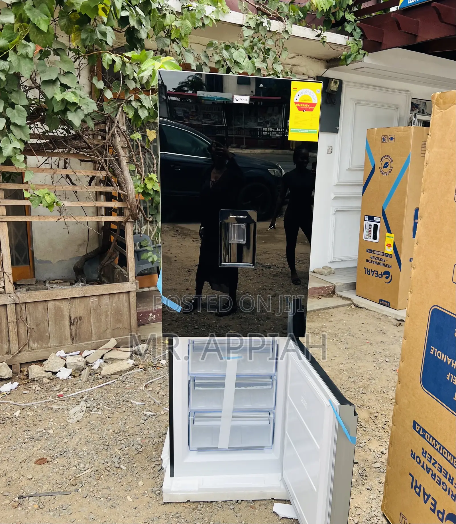 Super Classic Pearl PF-433BBGWD-A1 Glass Door Fridge 